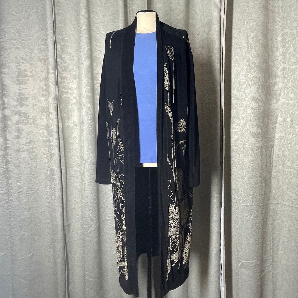 Women’s Black Embroidered “Softwear by Mark Singer” XL/G Duster
